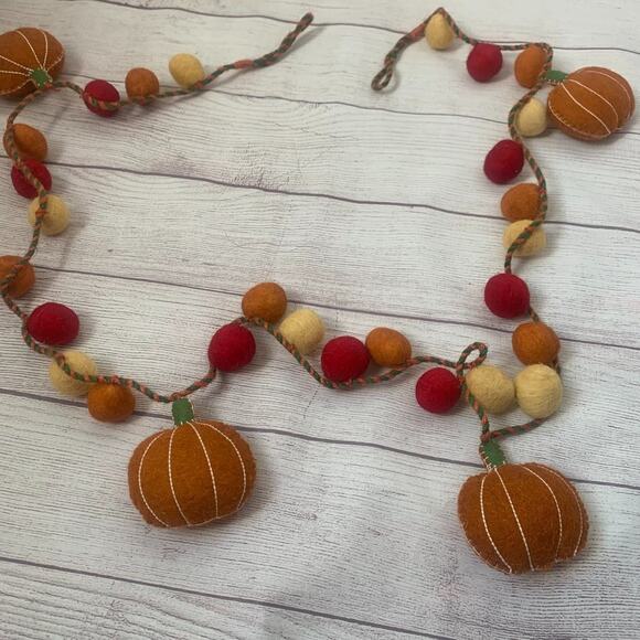 Haymarket Square Pumpkin Felt Ball Fall Garland Jute String Fall Thanksgiving 6' - Picture 1 of 10